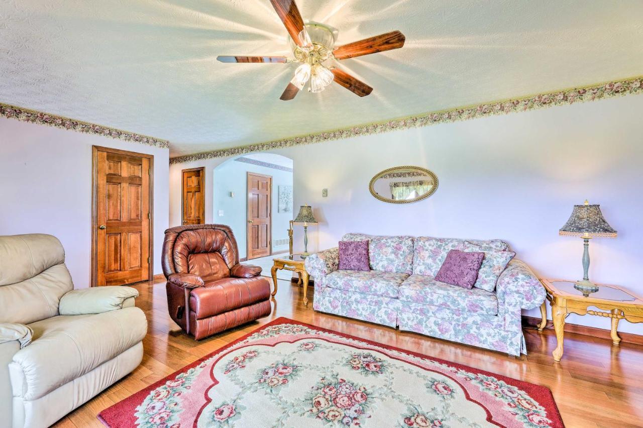 Charming Williamstown Retreat With Private Yard Villa Dış mekan fotoğraf