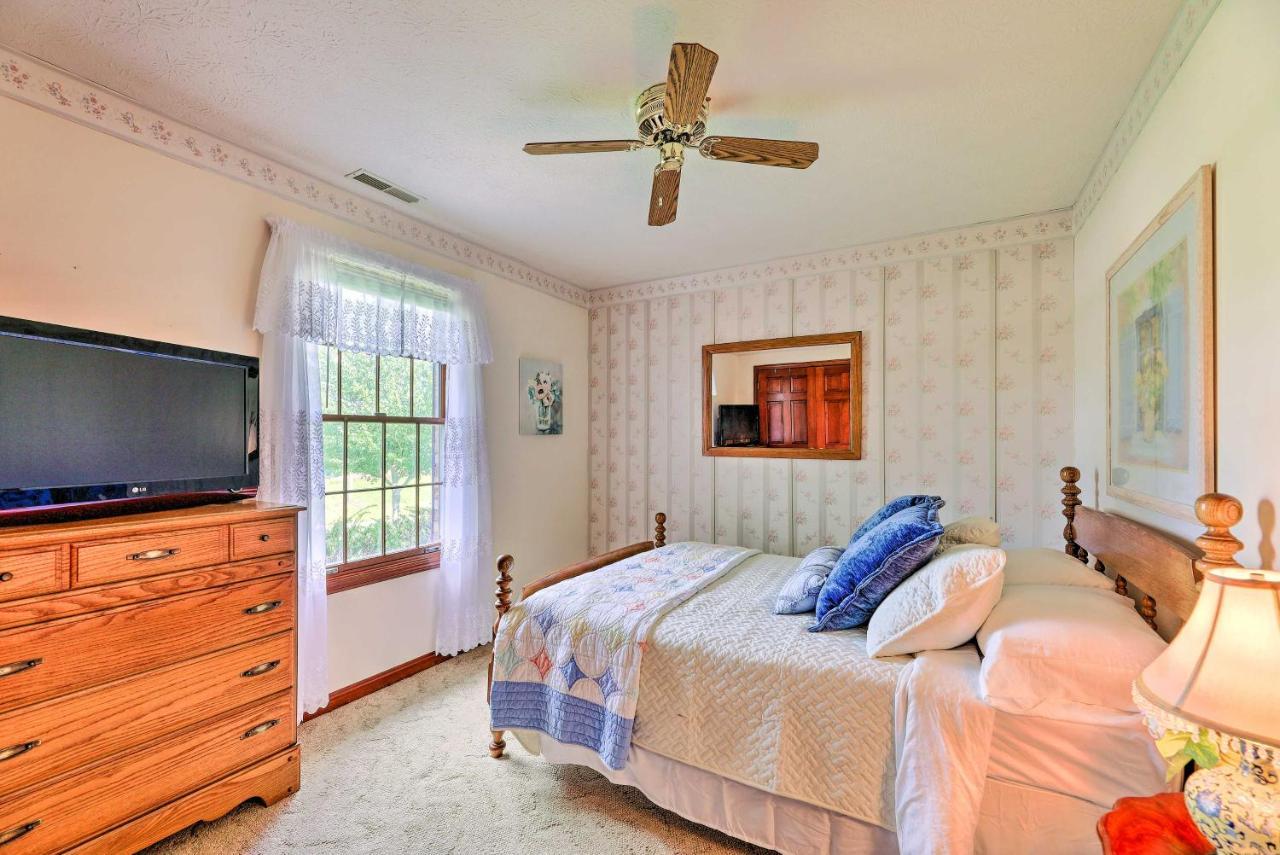 Charming Williamstown Retreat With Private Yard Villa Dış mekan fotoğraf